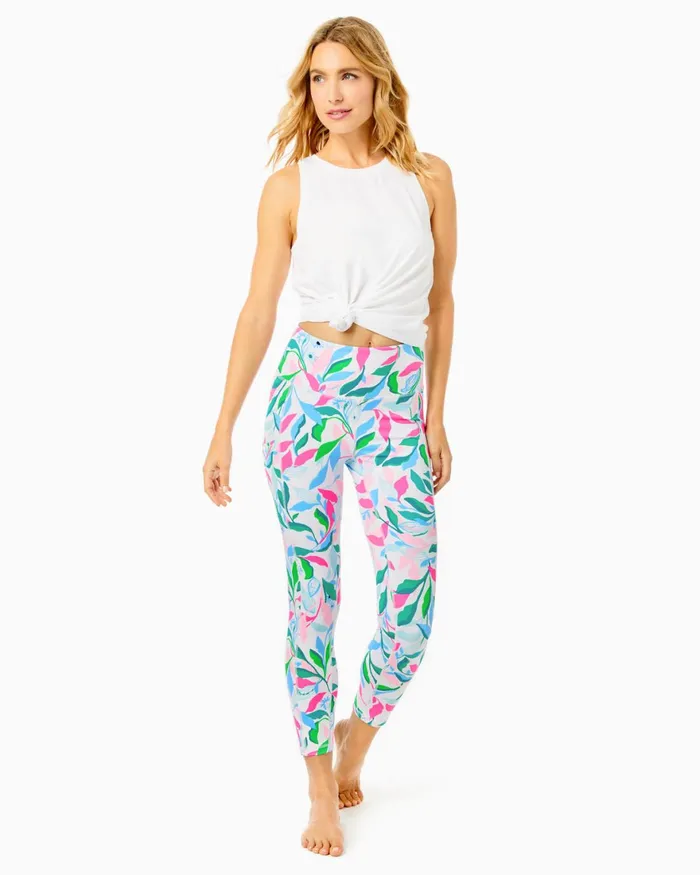 Bottoms Women Lilly Pulitzer UPF 50 Luxletic 24034 Weekender High Rise Midi Legging Resort White Holding Court Bottoms Women Lilly Pulitzer UPF 50 Luxletic 24034 Weekender High Rise Midi Legging Resort White Holding Court