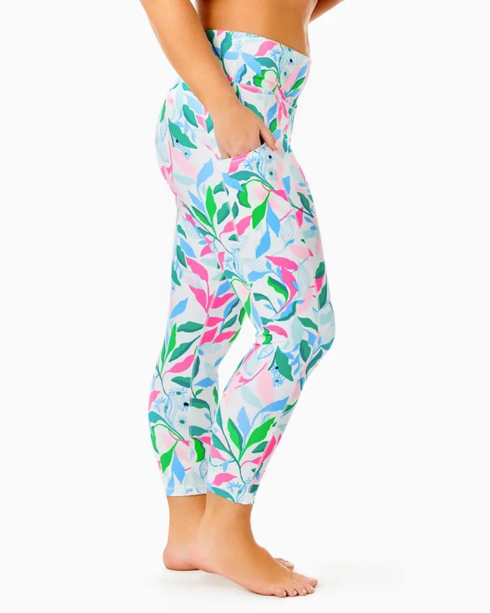 Bottoms Women Lilly Pulitzer UPF 50 Luxletic 24034 Weekender High Rise Midi Legging Resort White Holding Court Bottoms Women Lilly Pulitzer UPF 50 Luxletic 24034 Weekender High Rise Midi Legging Resort White Holding Court