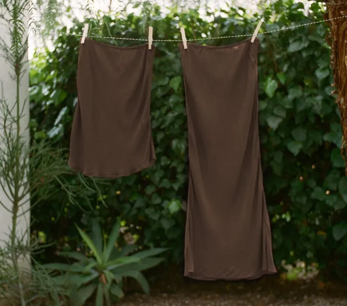 DEN Slips Women Knee Length Skirt Slip Umber