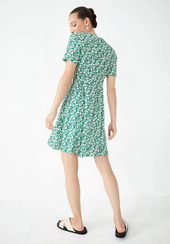 Dresses Women Hush Ashley Tea Dress Leafy Floral Green