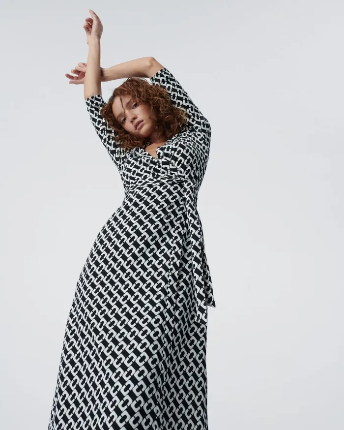 DVF Dresses Women Abigail Silk Jersey Maxi Wrap Dress Chain Link Medium Black