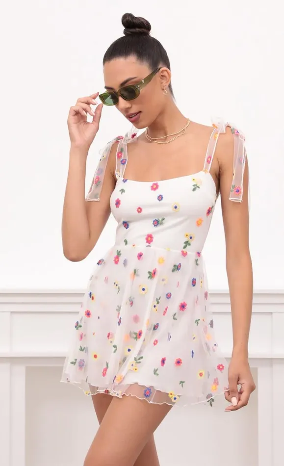 Embroidered Flower Mesh White Women LUCY IN THE SKY Mini Dresses Embroidered Flower Mesh White Women LUCY IN THE SKY Mini Dresses