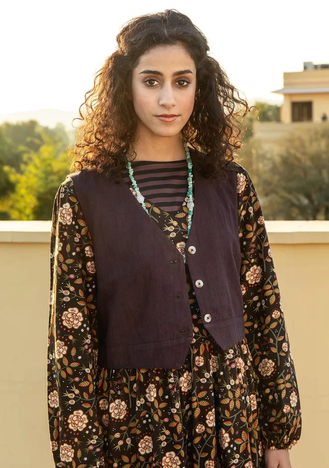 Gudrun Sjdn Woven Stina Vest In Organic Cotton Women Waistcoats