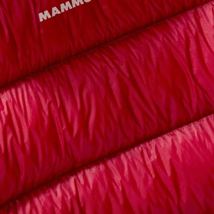 Jackets and Vests Men Mammut Meron IN Hooded Jacket Blood Redblack Jackets and Vests Men Mammut Meron IN Hooded Jacket Blood Redblack
