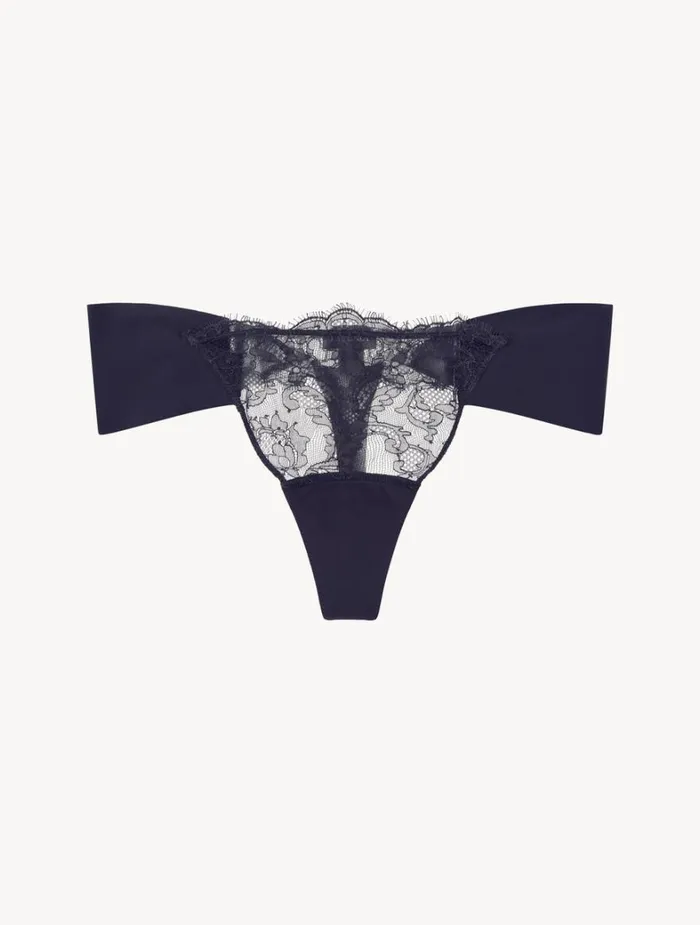 La Perla Luxury Lycra Thong In Black With Chantilly Lace Women G String and Thong