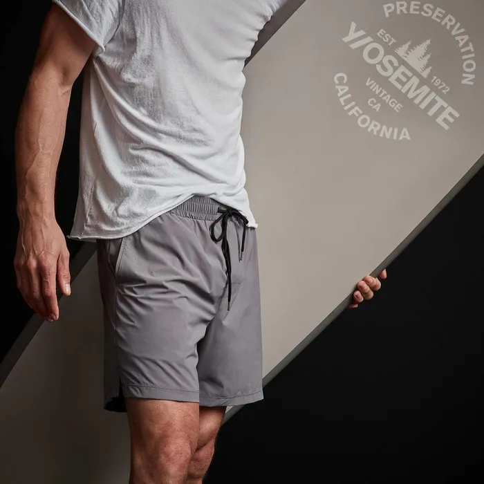 MEN James Perse SHORTS YOSEMITE Split Hem Board Short Dusk