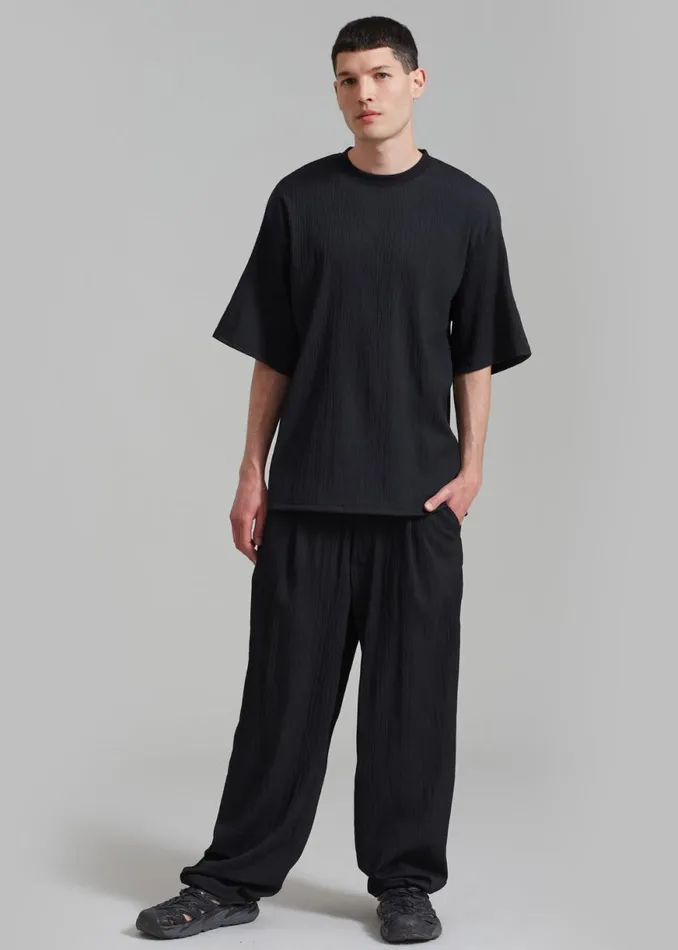 The Frankie Shop Eliott Crinkle Pants 8211 Black Shop Clothing