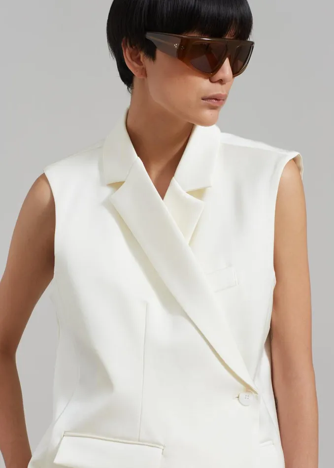 The Frankie Shop Everly Satin Vest 8211 Cream Shop Outerwear