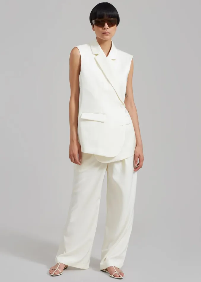 The Frankie Shop Everly Satin Vest 8211 Cream Shop Outerwear