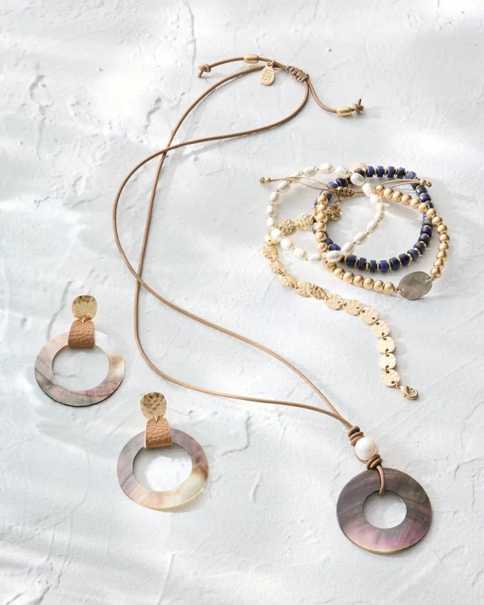 Tommy Bahama Jewelry Indigo Shore Grey Shell Pendant Necklace Gold 8211 Women Tommy Bahama Jewelry Indigo Shore Grey Shell Pendant Necklace Gold 8211 Women