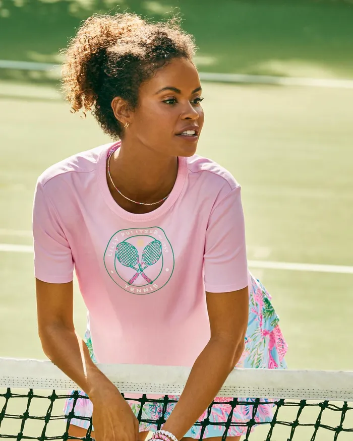 Tops Women Lilly Pulitzer Luxletic Rally Tee Peony Pink Holding Court Tennis Graphic Tops Women Lilly Pulitzer Luxletic Rally Tee Peony Pink Holding Court Tennis Graphic