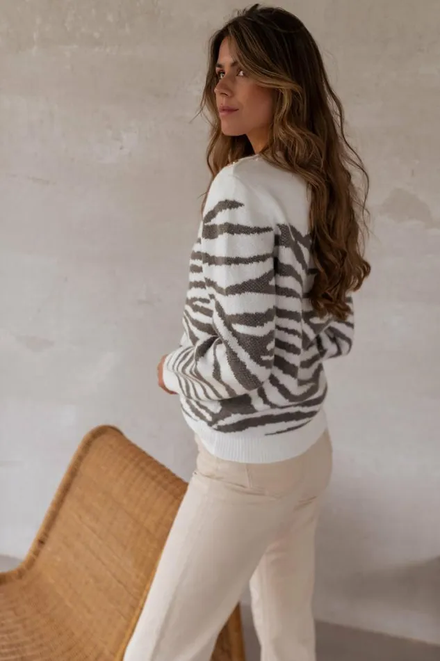 Women039s Clothing Sweaters Easy Clothes White And Khaki Patterned Valley Sweater Women039s Clothing Sweaters Easy Clothes White And Khaki Patterned Valley Sweater