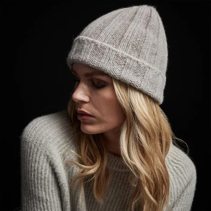 WOMEN James Perse HATS Textured Cashmere Beanie Silver Wheat