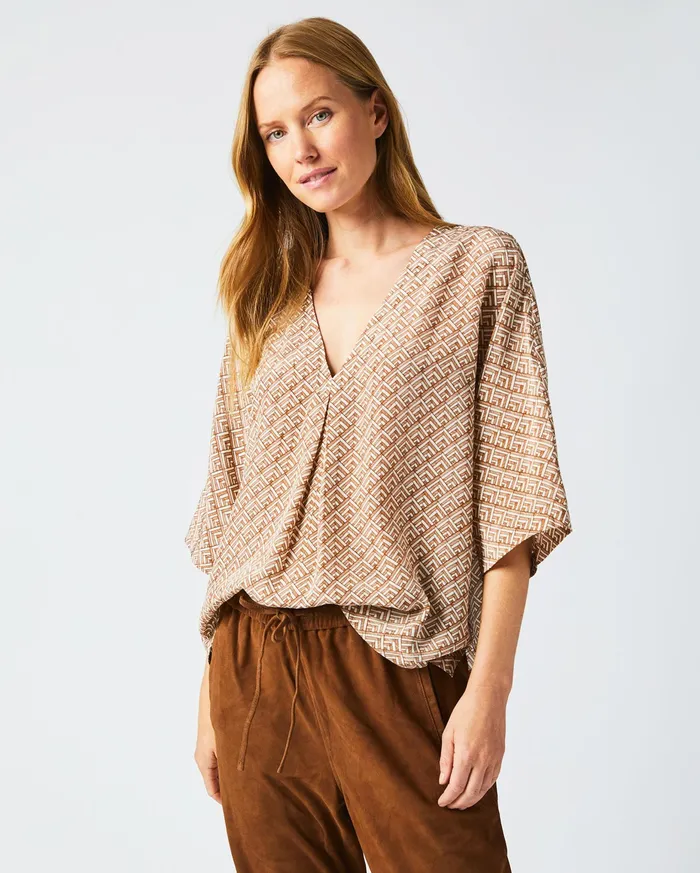 Women V Pleat Blouse Creambrown Billy Reid Tops